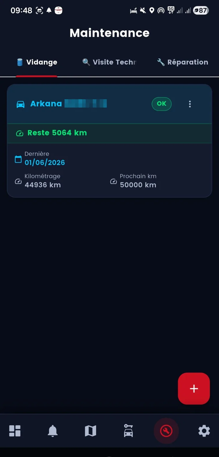 Écran Maintenance de l’application : vidange, visite technique et réparation, avec le kilométrage restant avant la prochaine échéance.