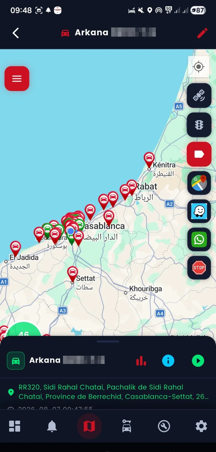 Fiche d’un véhicule de location dans l’application : sa position sur la carte et son adresse exacte, route, commune et province.